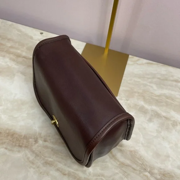 Vintage Coach legacy small flap